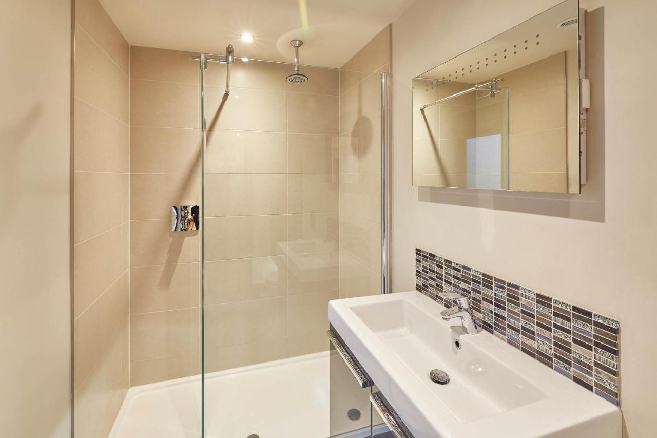 Host & - Simon Howe Holiday home